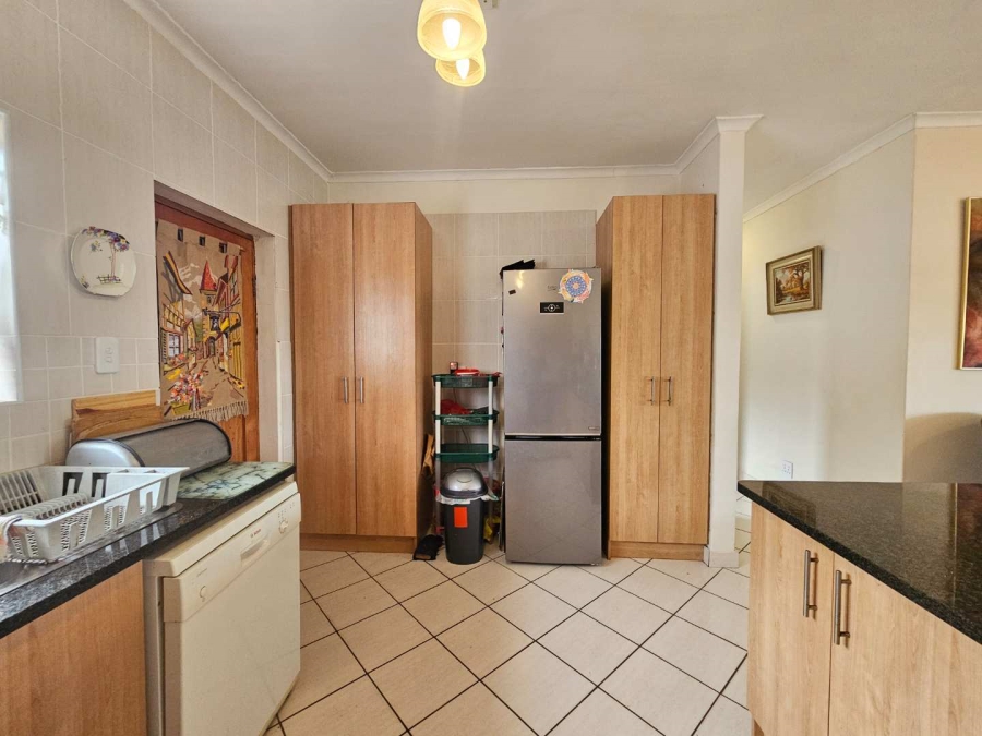 3 Bedroom Property for Sale in Jeffreys Bay Central Eastern Cape